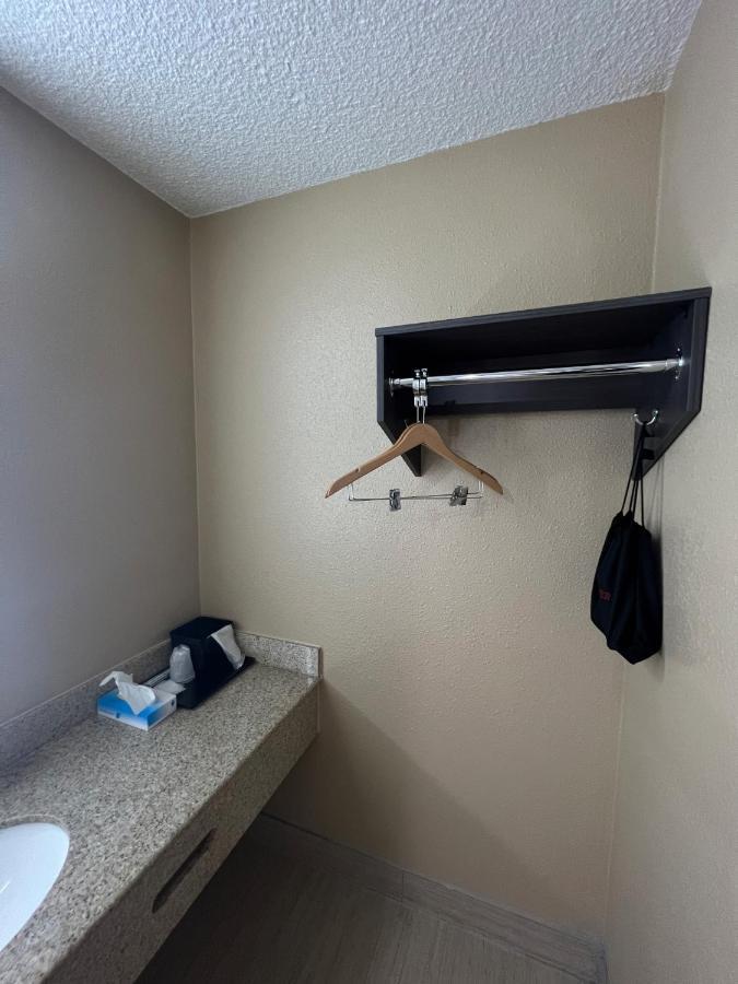 Super 8 By Wyndham Paducah I-24 Exit 4 Hotell Exteriör bild