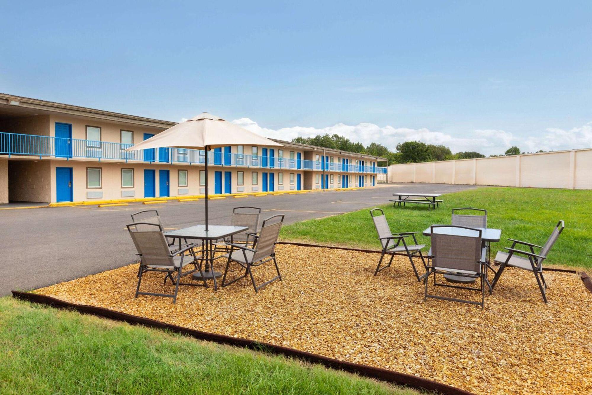 Super 8 By Wyndham Paducah I-24 Exit 4 Hotell Exteriör bild